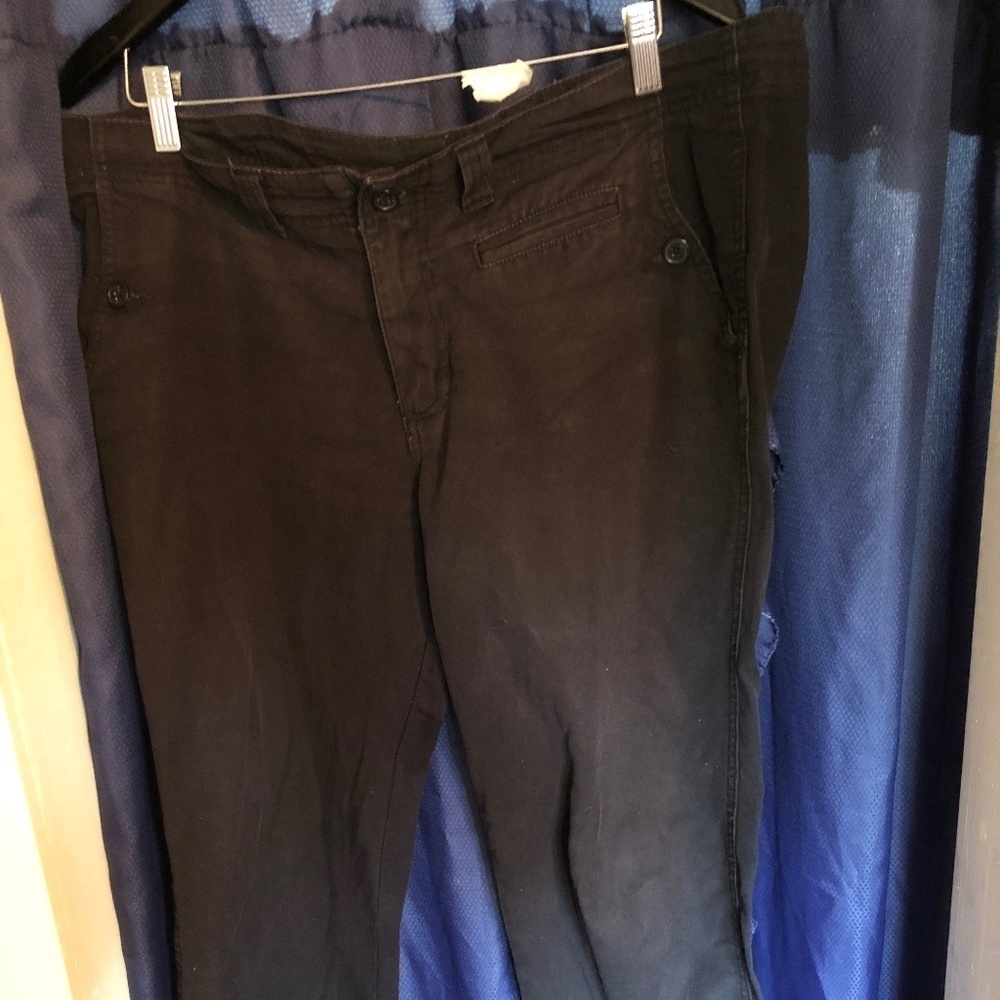 Bum equipment - size 16 washed out black cropped pants, perfect for casual work